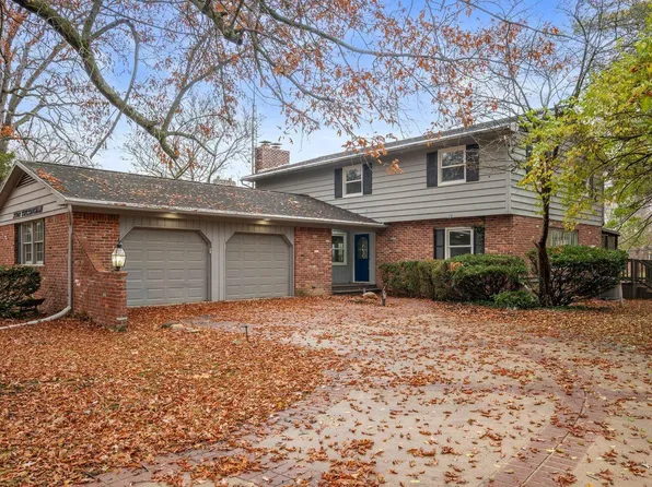 2508 W Twickingham Dr, Muncie, IN 47304