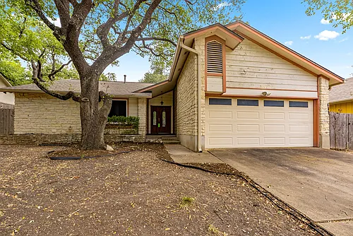 1603 Garnaas Dr Photo 1