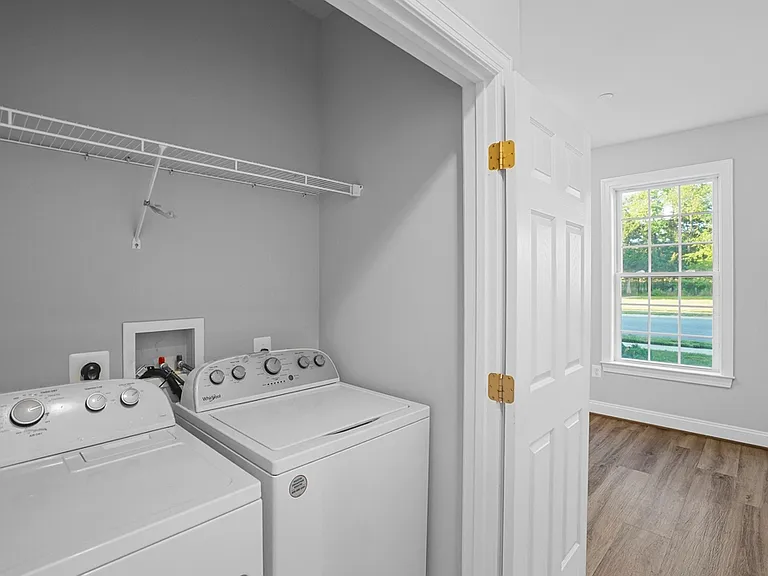 981 Rye Dr — Photo 29