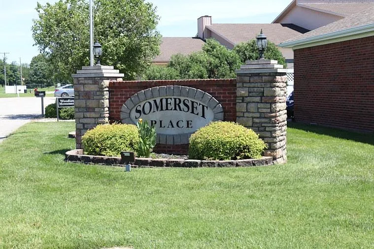 Somerset Place Apartments — Photo 4