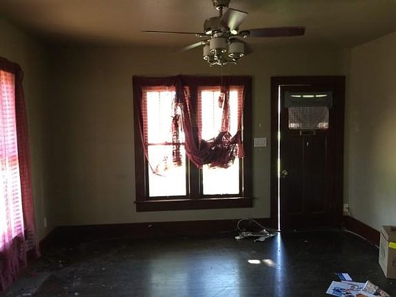 4th image of 518 N Jefferson Ave