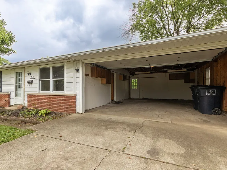 1924 Mohawk Dr — Photo 4