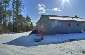 Spacious & level yard