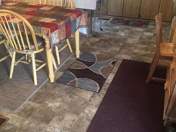 5th image of 2028 Diamond Dr