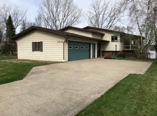 4710 N Verity Rd, Sanford, MI 48657