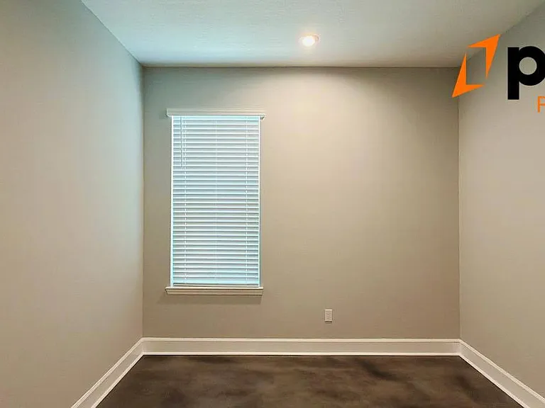 3 bed, 2.0 bath, 1589 sqft, $2,600 — Photo 22