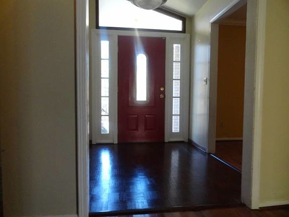 5th image of 895 Fountainhead Ct