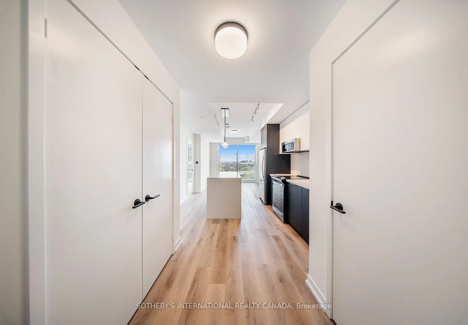 1 bed, $2,905 — Photo 3