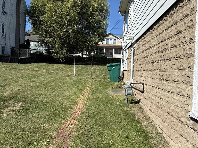 332 Fair St #B — Photo 9