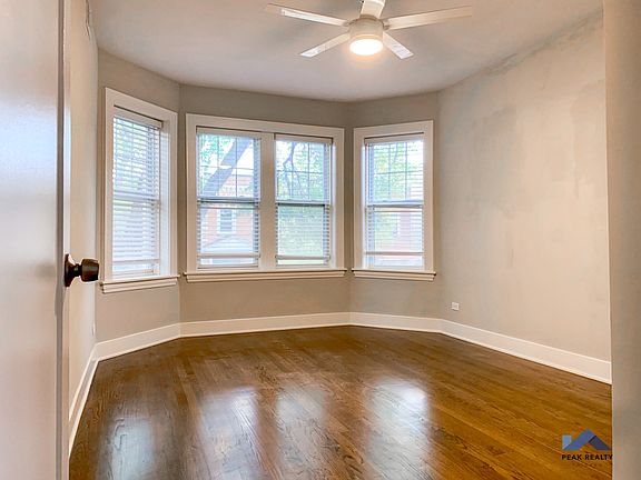 4th image of 3228 N Hamlin Ave #3379013