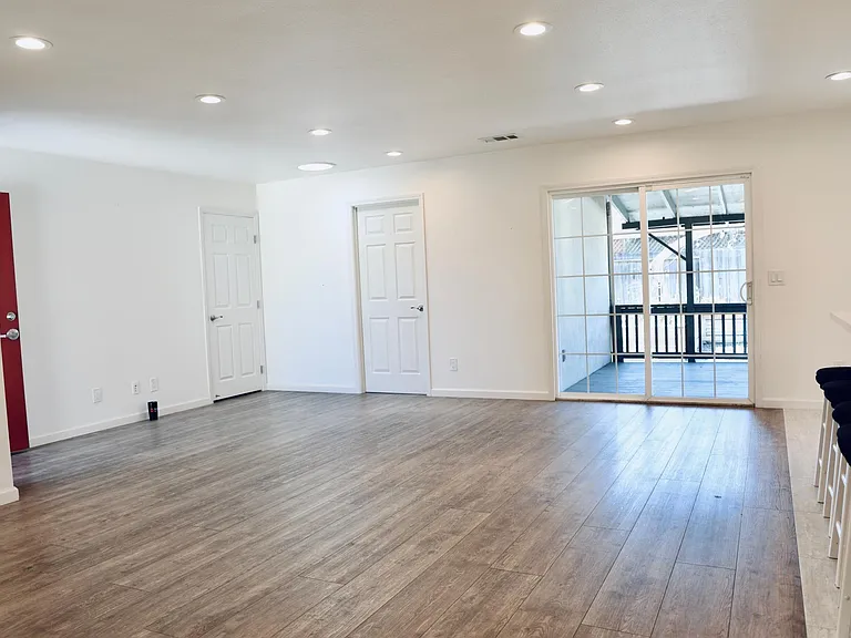 43305 Cedarwood Dr — Photo 3