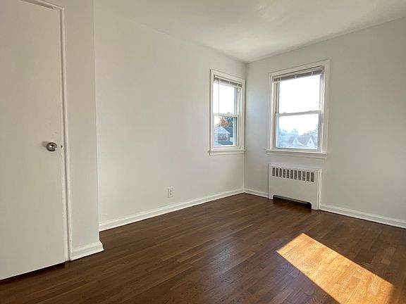 4th image of 2 Blackford Ave #2