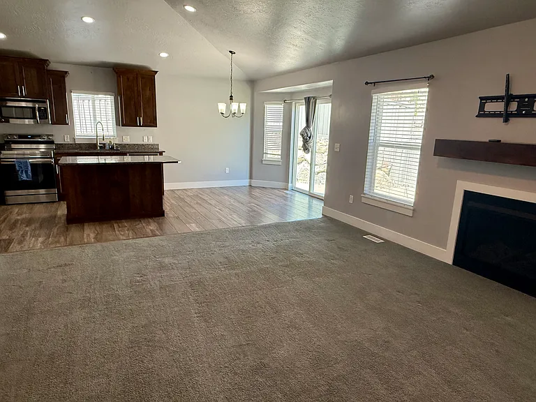 7081 N Hollow View Ct — Photo 6