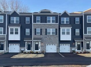 103 Bell Ct, Sellersville, PA 18960