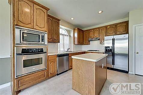 2nd image of 1812 Fairfax Dr