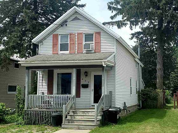 2nd image of 423 Albany Ave