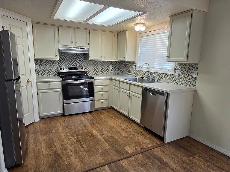 7264 N Parkcrest Ave — Photo 10