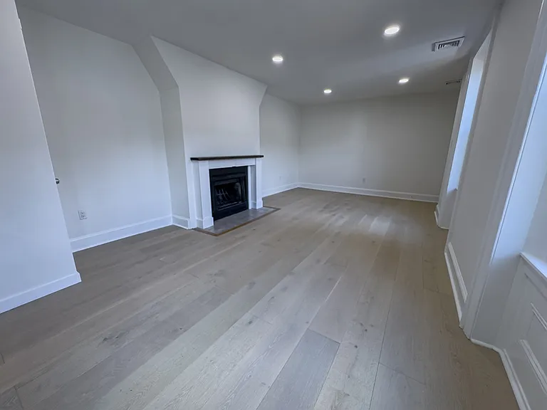 1703 Green St #5 — Photo 11