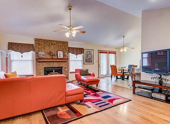 2nd image of 318 Clayheath Ct