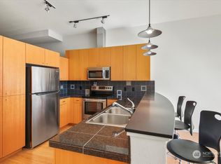 17 W Mercer St APT 220, Seattle, WA