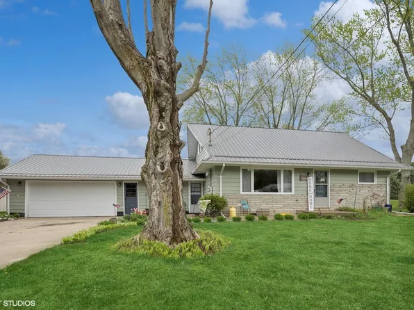 3288 W Small Ct, La Porte, IN 46350