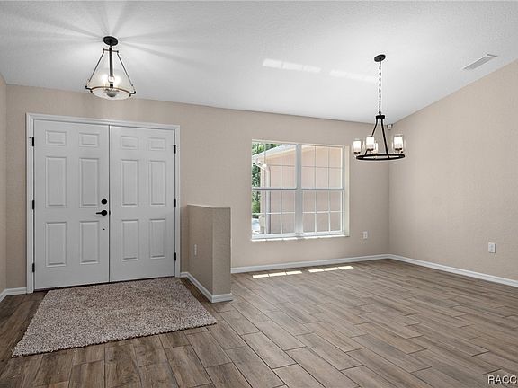 4th image of 2310 S Coleman Ave
