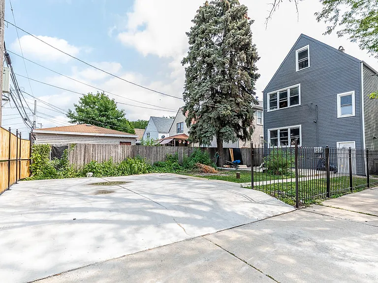2200 N Kenneth Ave #1 — Photo 14