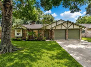 16450 Parksley Dr, Houston, TX 77059