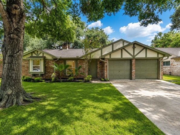 16450 Parksley Dr