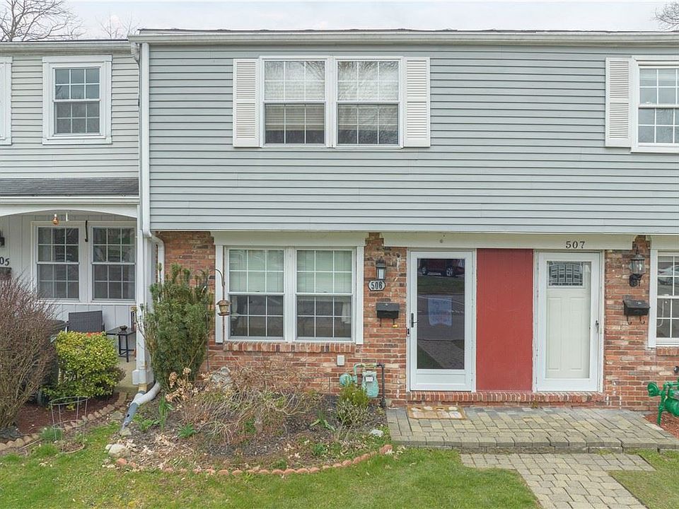 1st image of 506 Hickory Cir