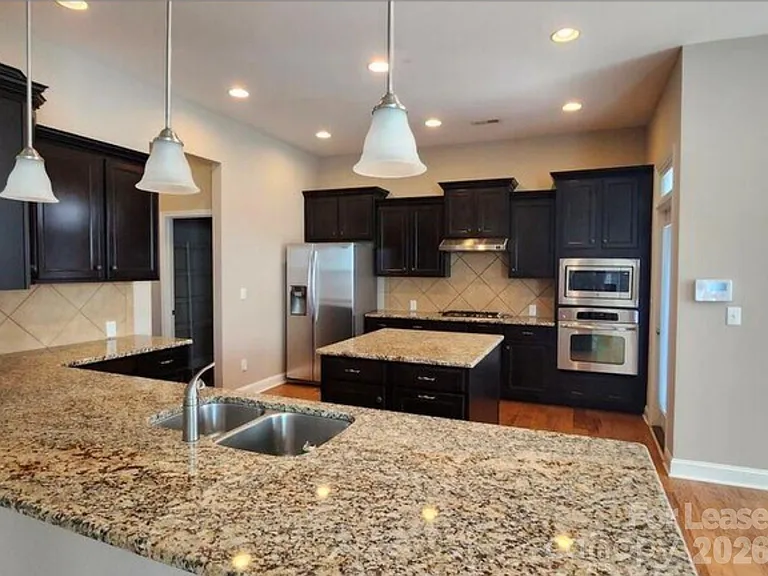 317 Montibello Dr — Photo 15
