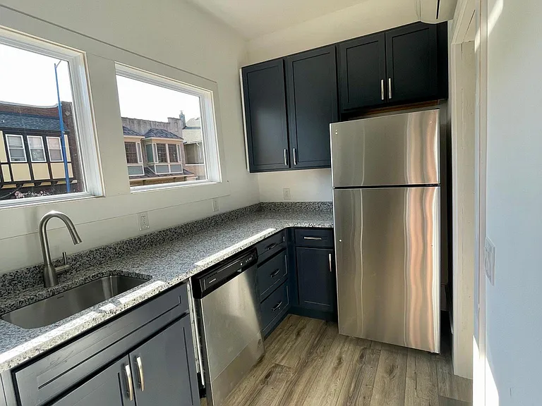 257 Church St #2 — Photo 16