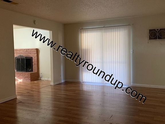 2nd image of 309 Cordova Ln