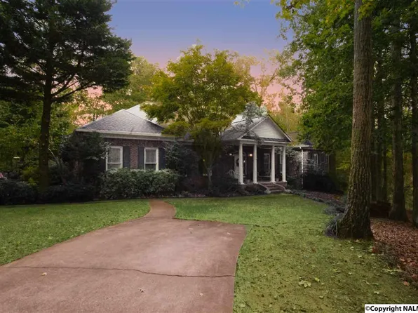 906 Jessie Dr SW, Decatur, AL 35603