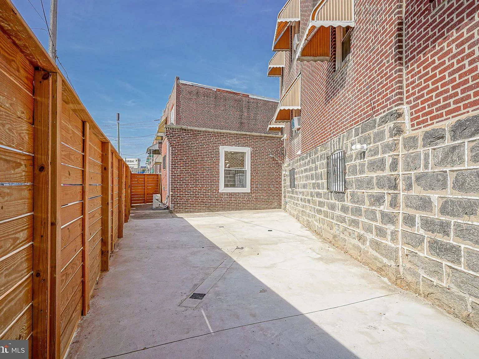 1 bed, 1.0 bath, 600 sqft, $1,600 — Photo 4
