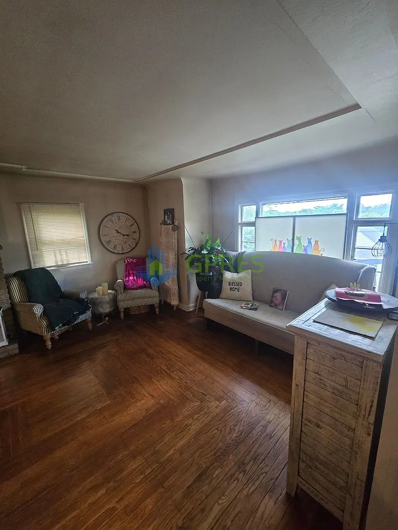 Spacious 2-story house 4-Bedroom house — Photo 4