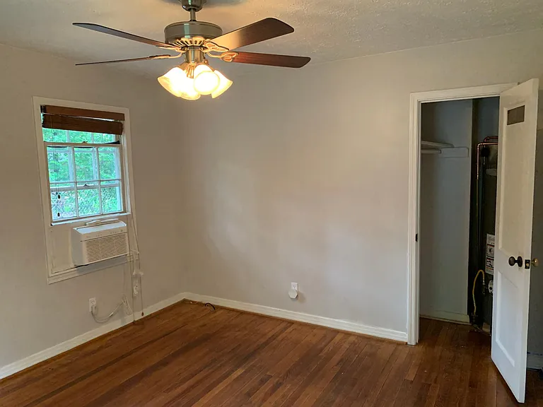 703 Ormewood Ave SE #B — Photo 9