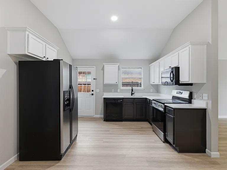 2051 Sunny Side Dr — Photo 15