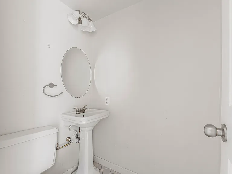 8907 S Swan Cir — Photo 12