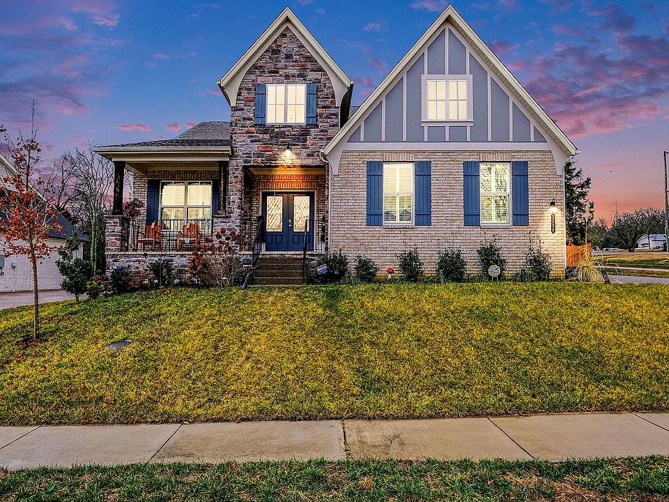 1st image of 3006 Oxford Dr