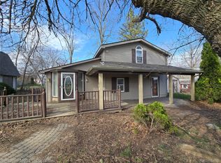 757 Louisa St, Mount Morris, MI 48458