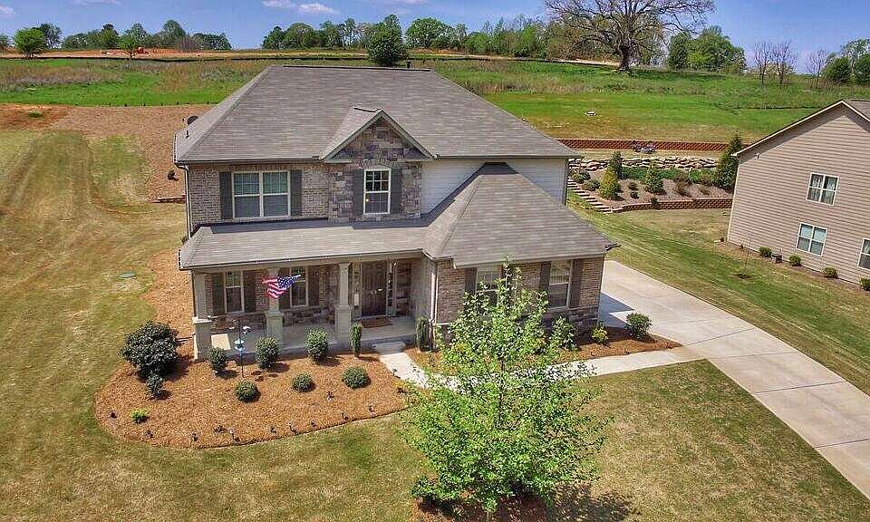 1st image of 69 Scotts Bluff Dr