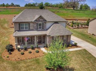 69 Scotts Bluff Dr, Simpsonville, SC 29681
