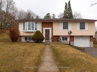90 Western Ave, Guelph, ON N1H 6A8