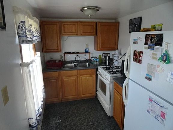 2nd image of 926 S 2nd St