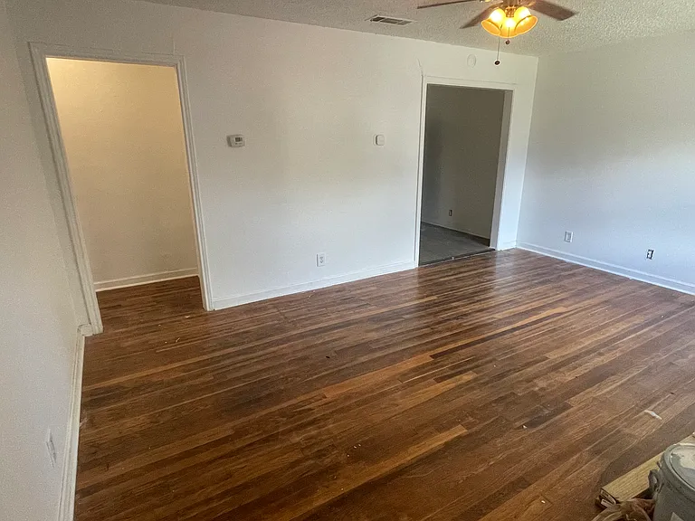 804 Northside Dr — Photo 4