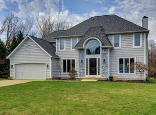 1034 Ledgewood Trl, Lyndhurst, OH