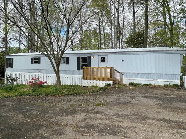 4154 Clear Spring Dr, Claremont, NC 28610