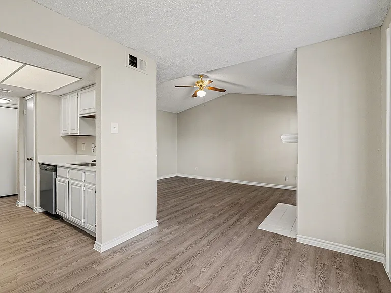 3621 W Northgate Dr #230 — Photo 4
