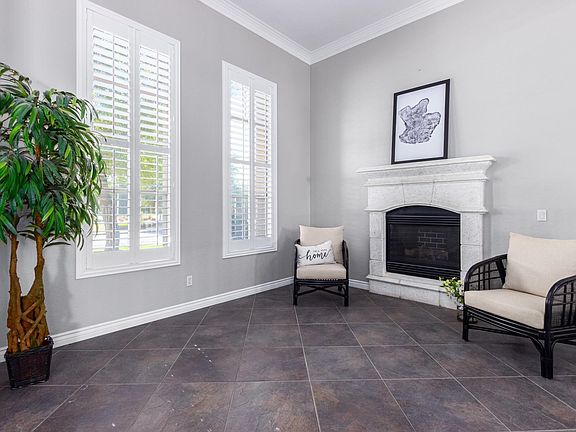 5th image of 3066 E San Angelo Ave